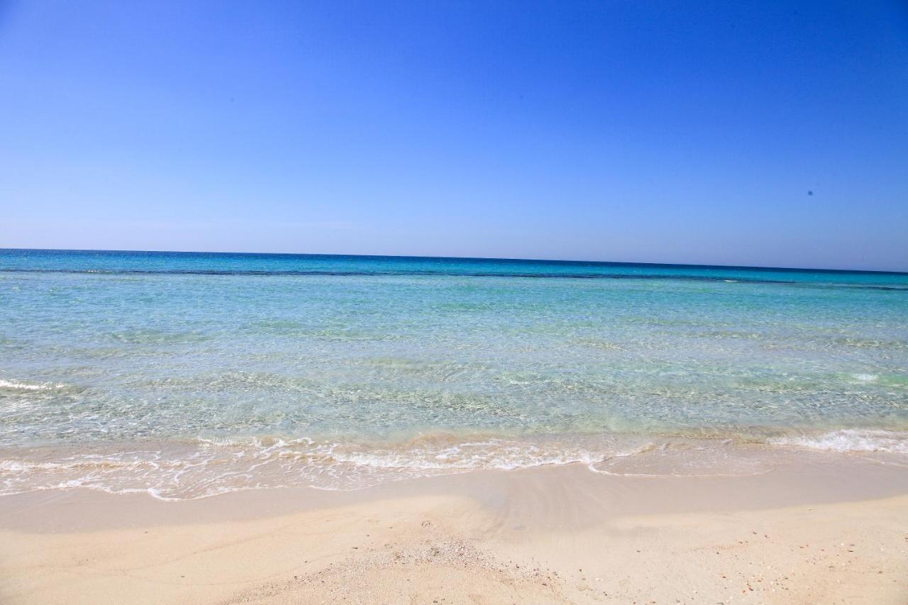 Hotel Beach Salento Marina Di Pescoluse Ngoại thất bức ảnh